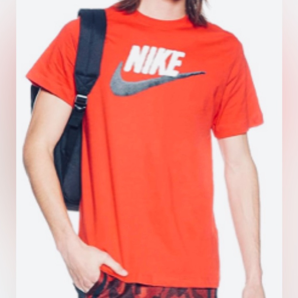 Nike Big Swoosh Athletic Cut Men’s Red Graphic T-Shirt XL White Black Logo - Picture 8 of 9
